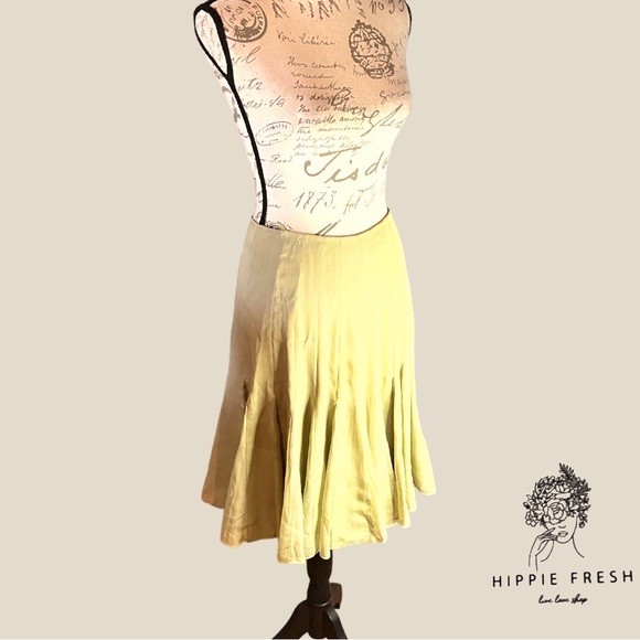 Carmen Marc Valvo Sage Green 100% Silk A Line Pleated Skirt Size 4 - Picture 2 of 8